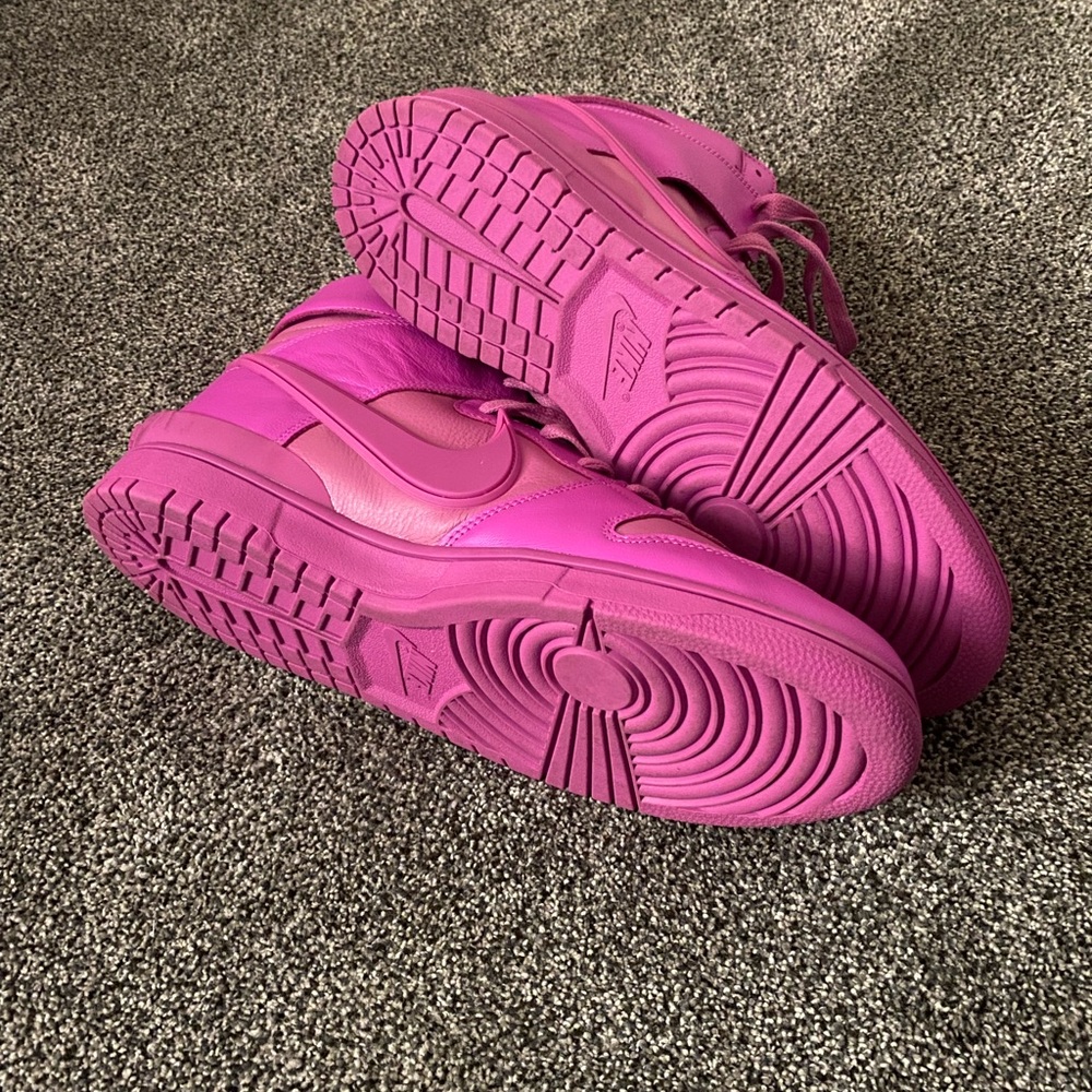 Nikes - Picture 3 of 3